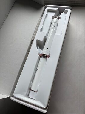 T3 CurlWrap 1.25" in box white/Rose gold Model # 76680 Autotwist 9 heat setting